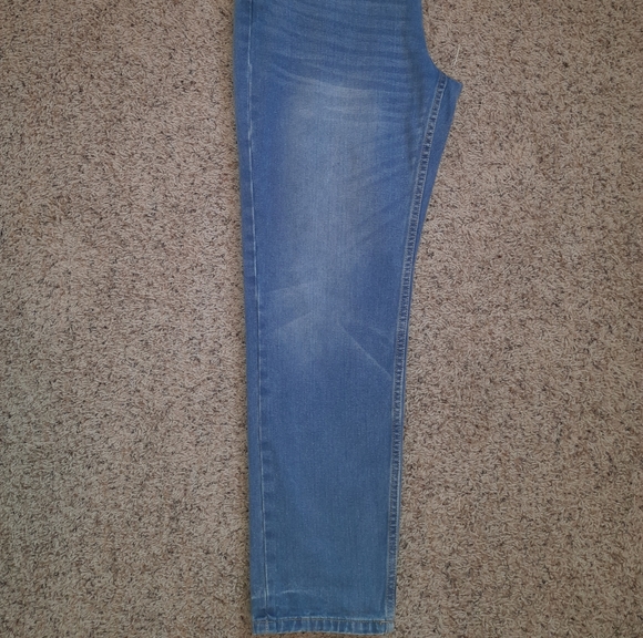 Jeans - Picture 5 of 6